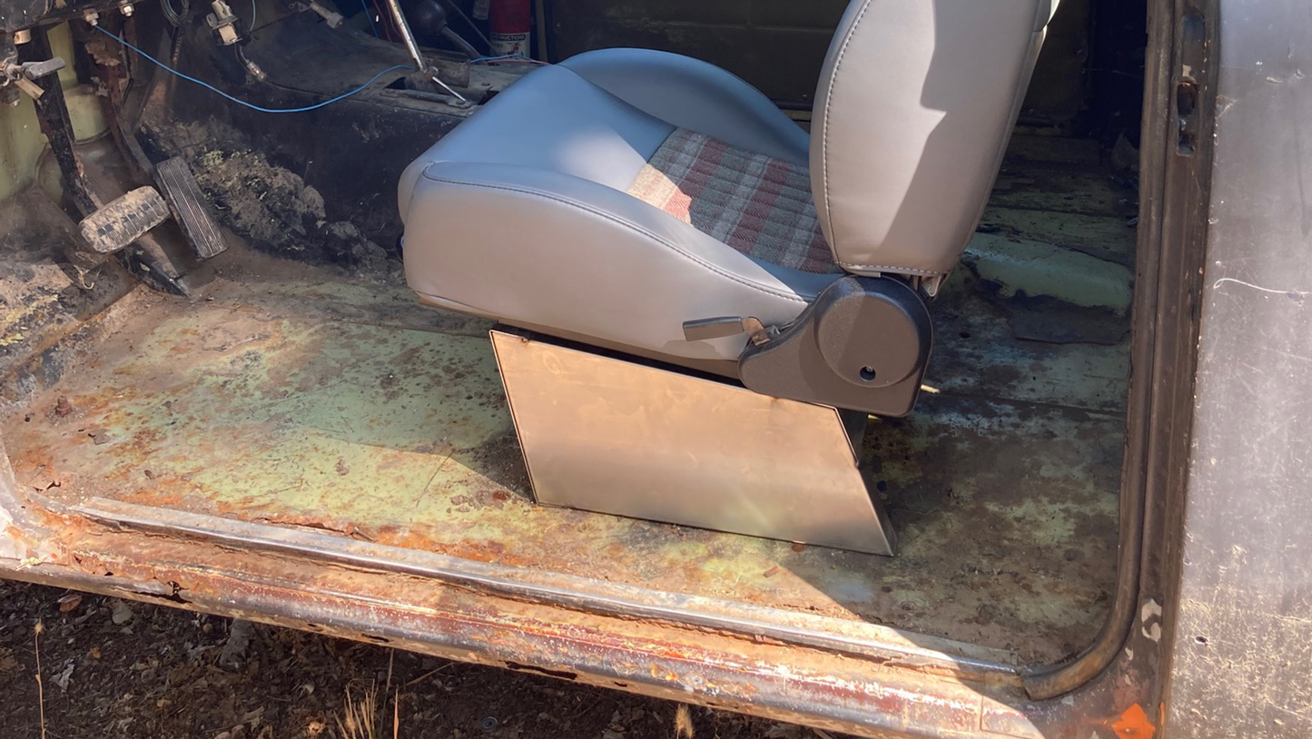 TOMS Front Seat Brackets for Scout II