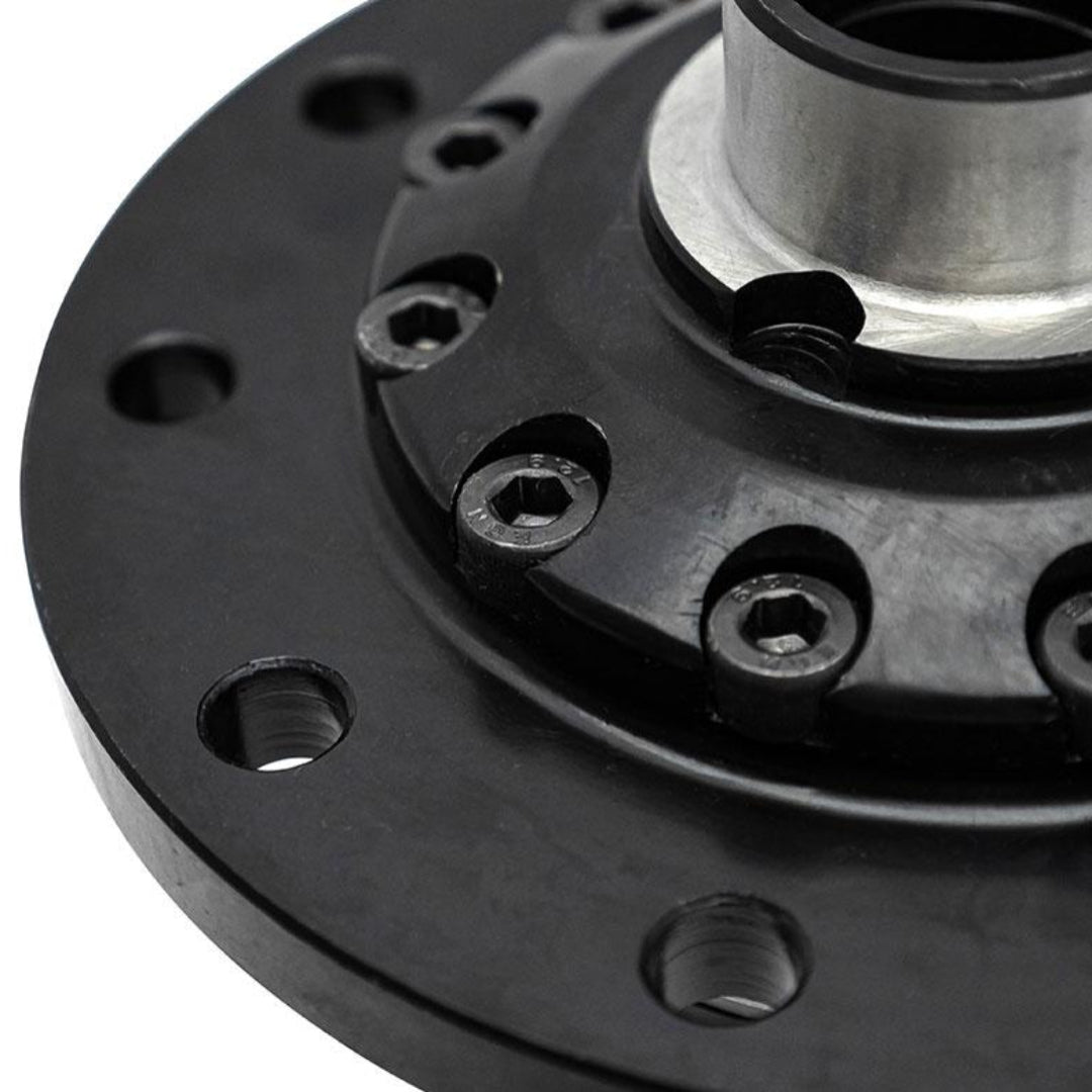 Black traction system with bolt pattern for Ford 9'' axle, side view