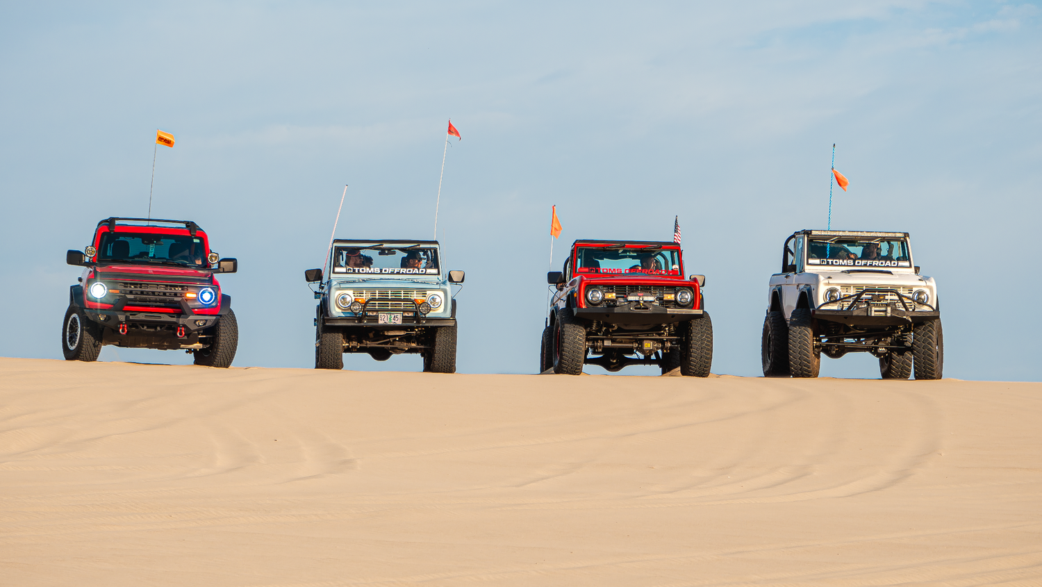 Early Ford Bronco vs Jeep CJ-5 For Off-Roading