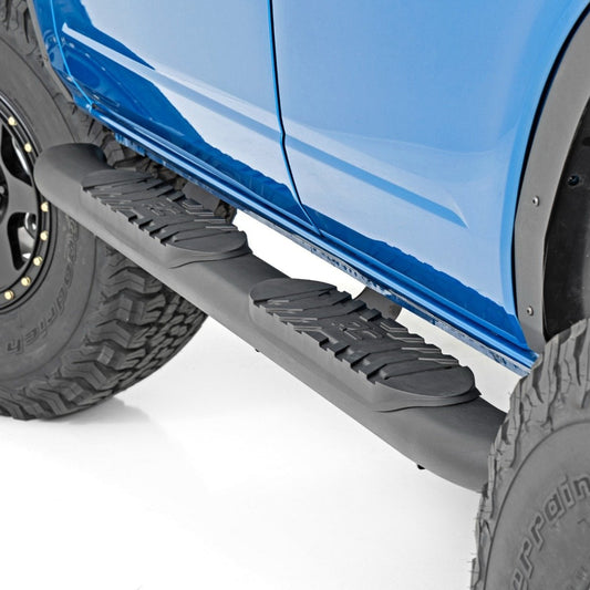 Black Oval Nerf Steps – 4 Door 21-24 Bronco
