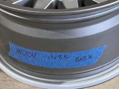 METHOD MR704 Bead Grip, 17x8.5, 5x5.5 - Titanium OPEN BOX AA