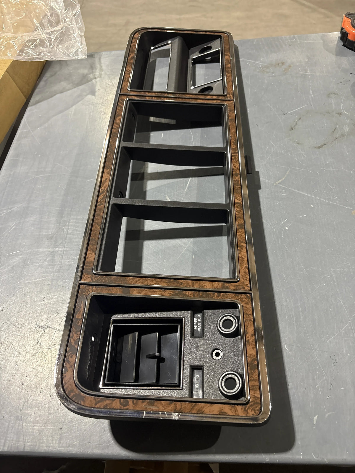 Chrome/Woodgrain Dash Bezel with A/C, BLEM AA